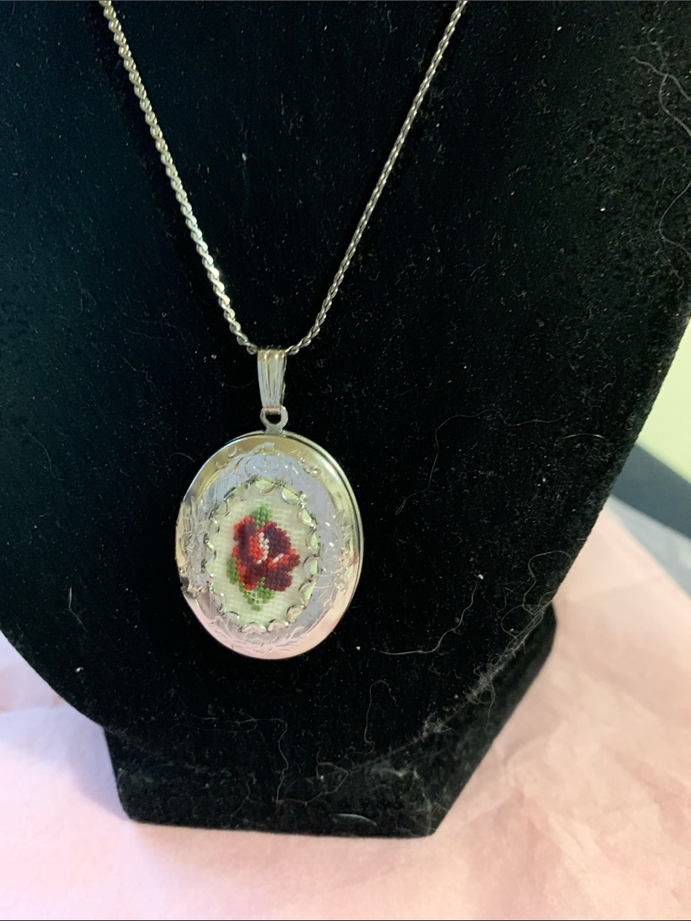 Silver Oval Floral Embroidered Locket Necklace - Red Flower